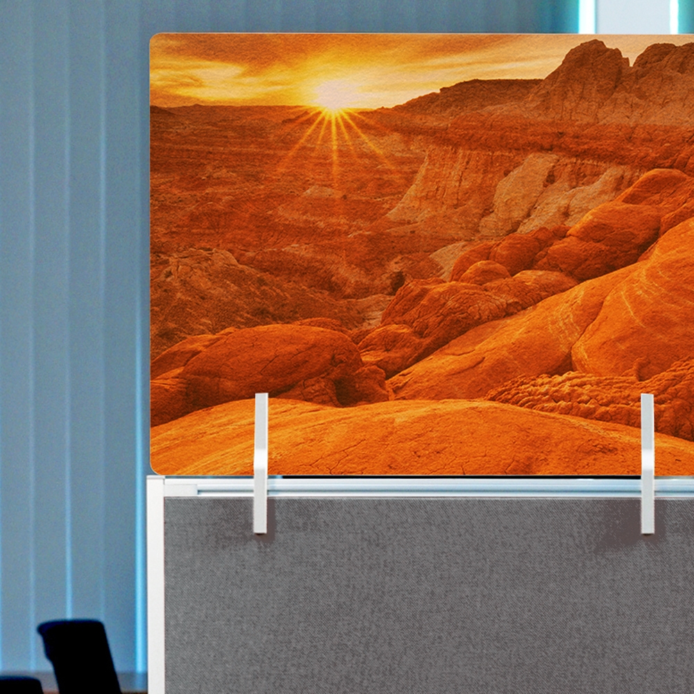 Full color printing on an Oomph workstation stacker.